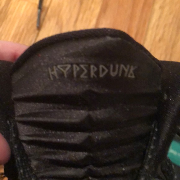 Black Nike Hyperdunks - Picture 2 of 3